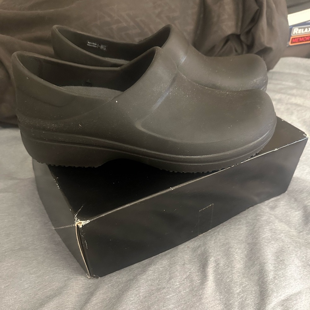 Woman’s Black Slip Resistant Slip on Clog